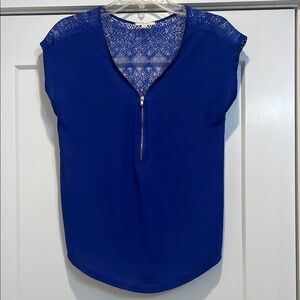 MINE Blue Lace Accent Women's Top size small.